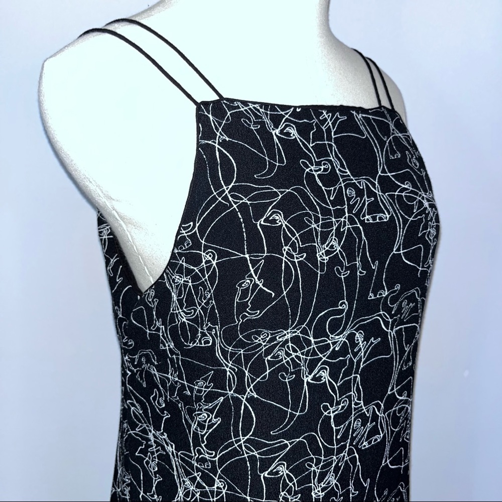 URBAN OUTFITTERS // SILENCE + NOISE Ella Printed Crepe Shift Mini Dress Medium - Picture 8 of 16